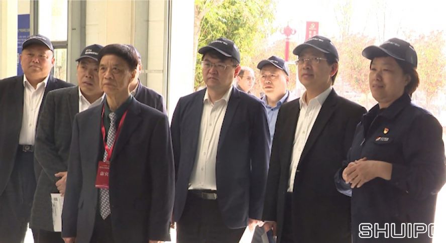 武漢理工大學黨委書記信思金，武漢理工大學原校長、俄羅斯國家工程院外籍院士周祖德，山東理工大學原校長、俄羅斯自然科學院外籍院士張鐵柱